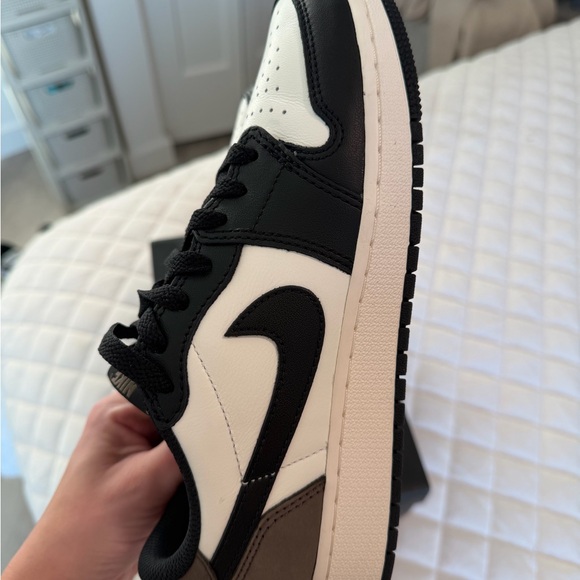 Low top mocha air Jordan 1 - woman’s 7.5 or boys/ men size 6 - Picture 4 of 11